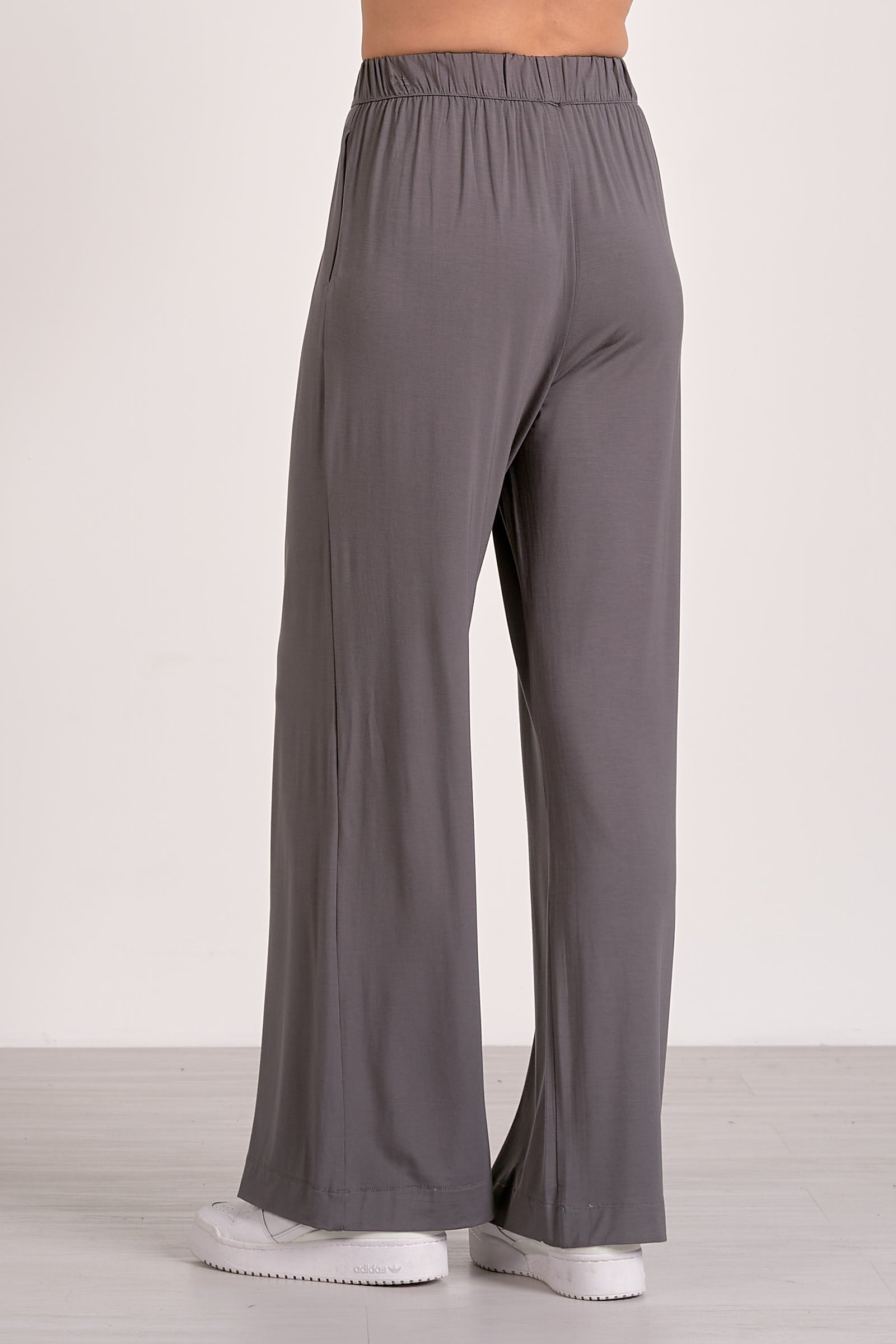Elan Jolie Pant in Grey - Image 4