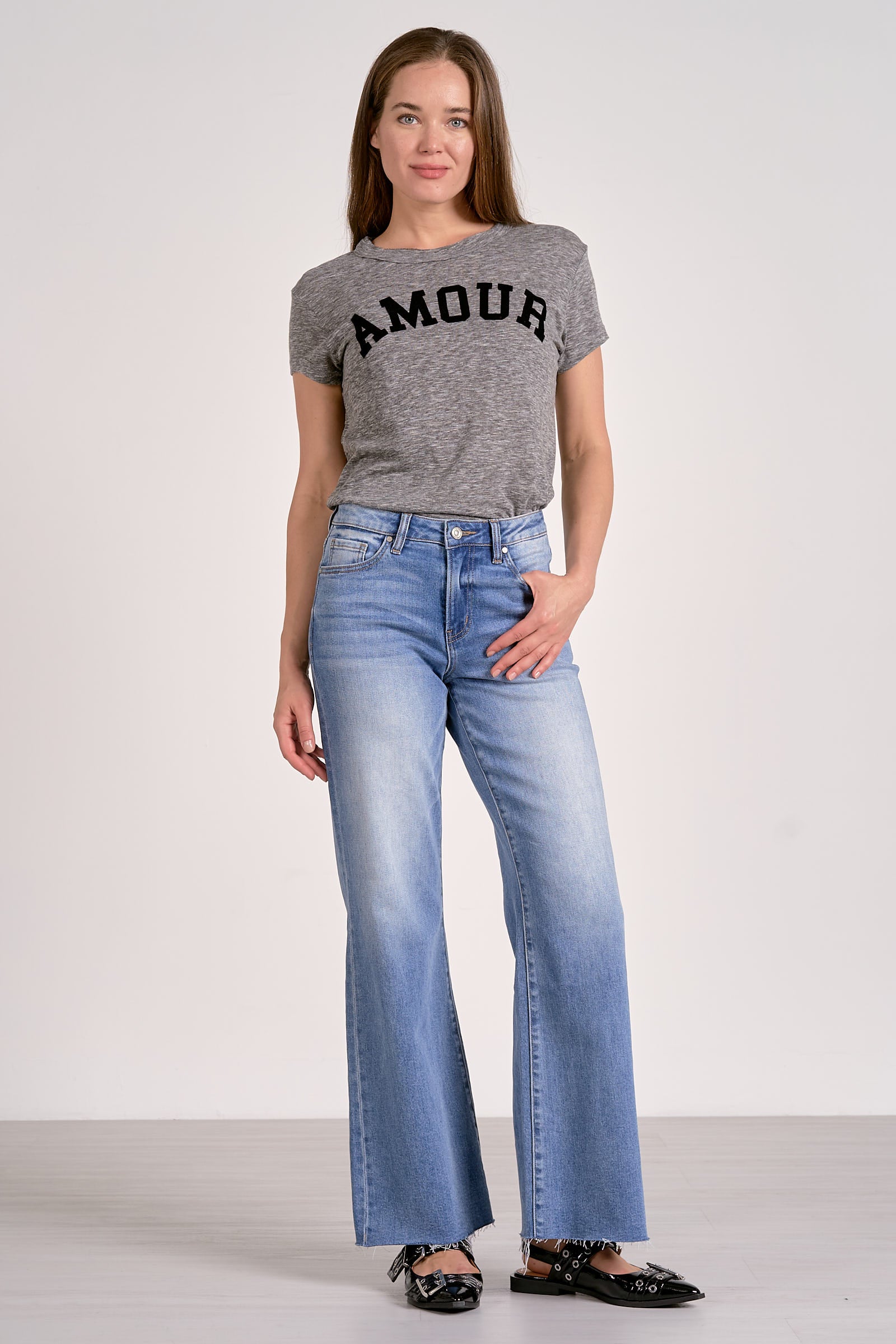 ELan Amour T-Shirt in Grey - Image 5