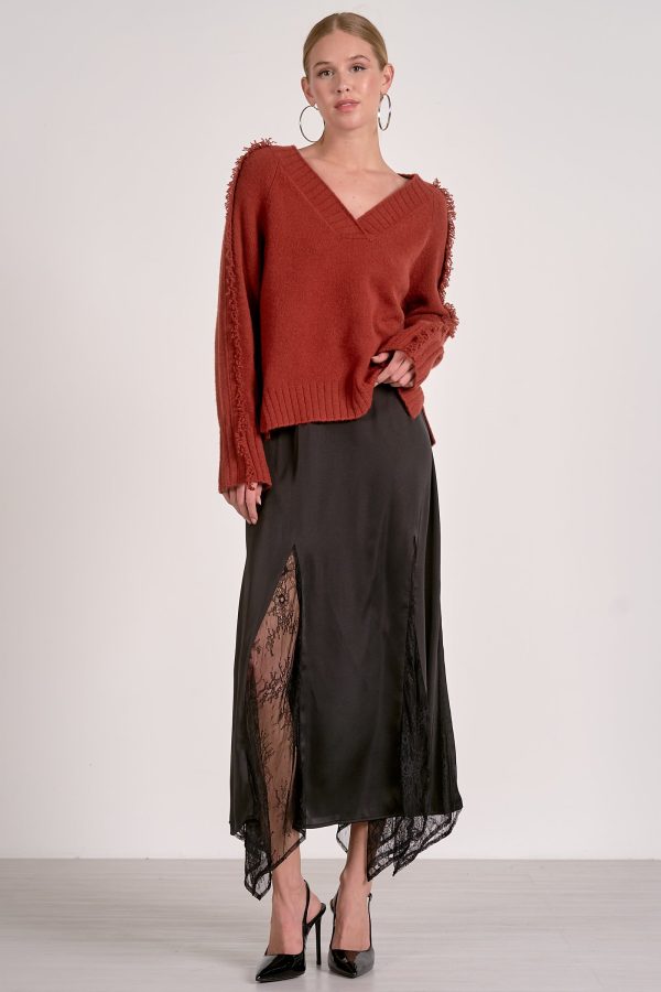 Elan Fray V-Neck Sweater in Rust