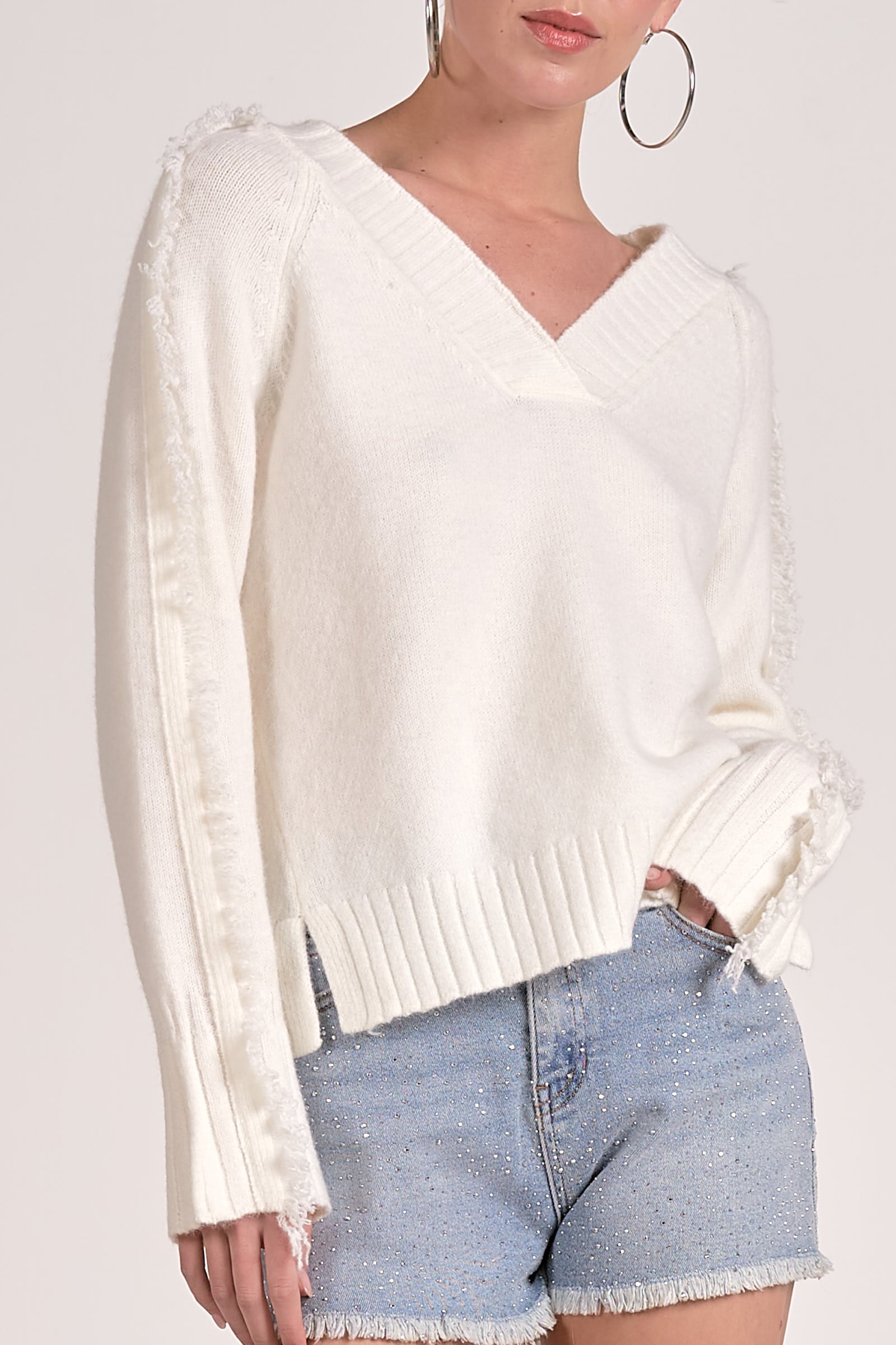 Elan Fray V-Neck Sweater in White - Image 3