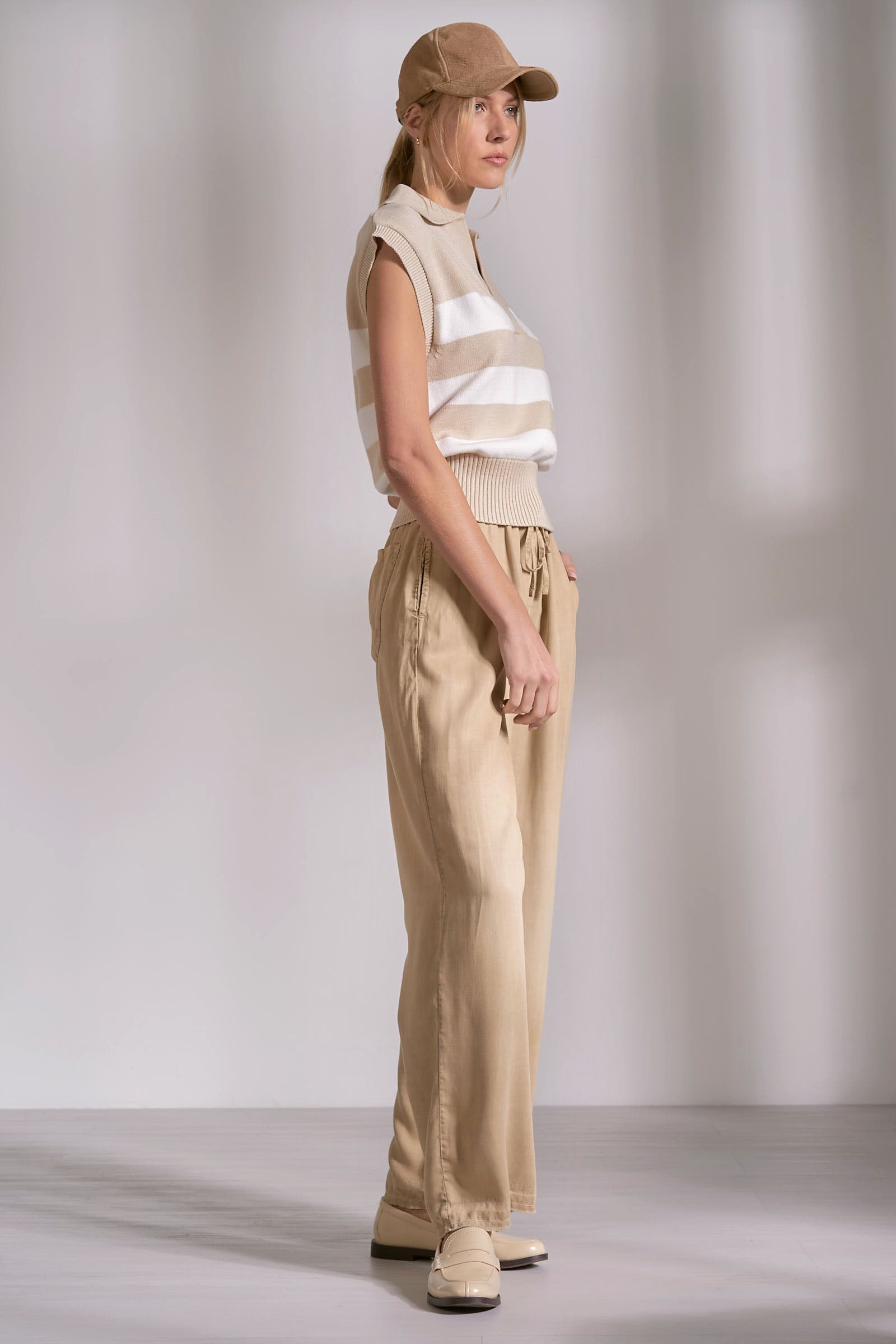Elan Porter Sweater - Image 3
