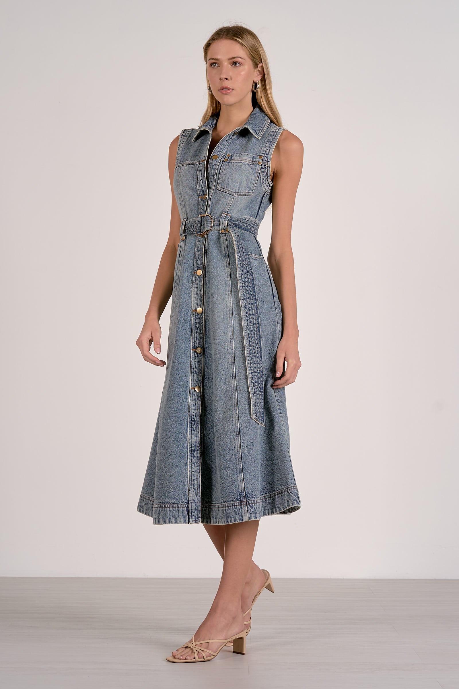 Elan Sleeveless Button-Down Denim Midi Dress - Image 3