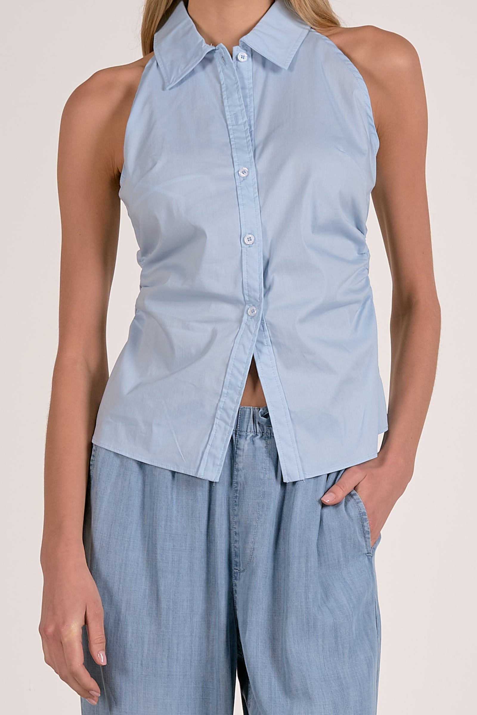 Elan Sleeveless Button Down Top - Image 3