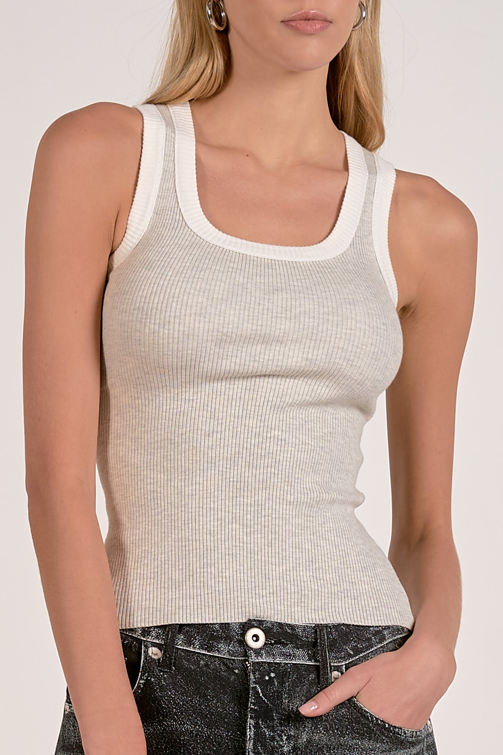 Elan Contrast Trim Tank Top in Grey White - Image 2