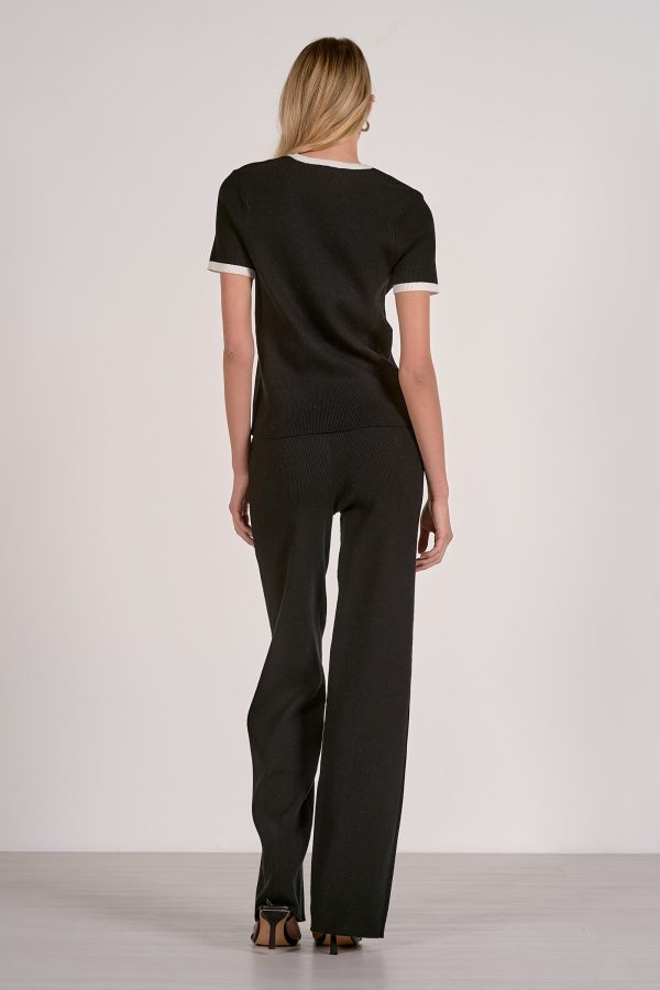 Elan Contrast Trim Short Sleeve Top in Black White - Image 3