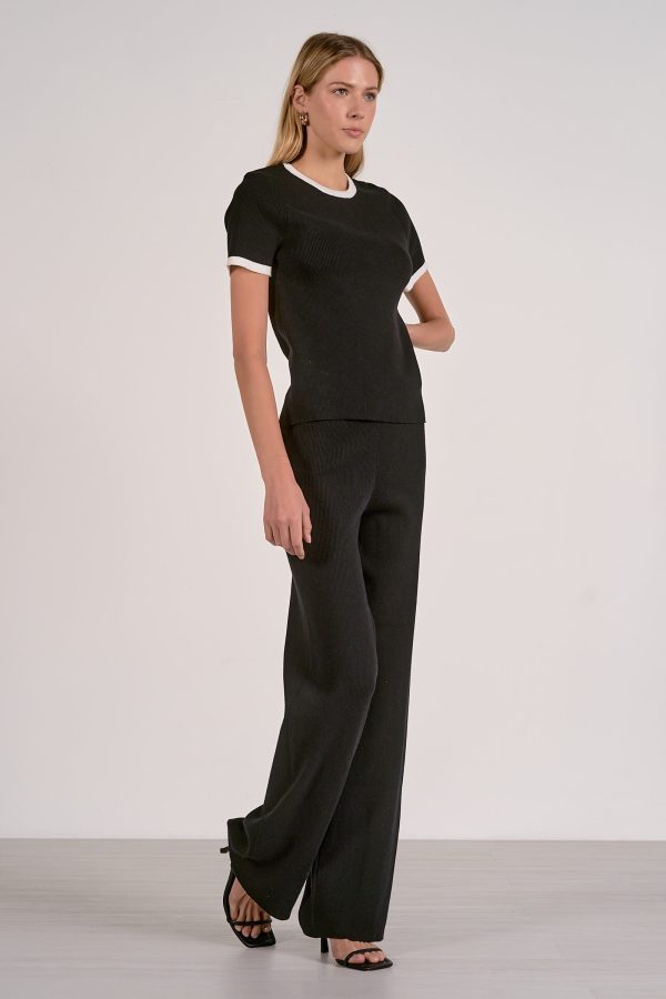 Elan Contrast Trim Short Sleeve Top in Black White - Image 4
