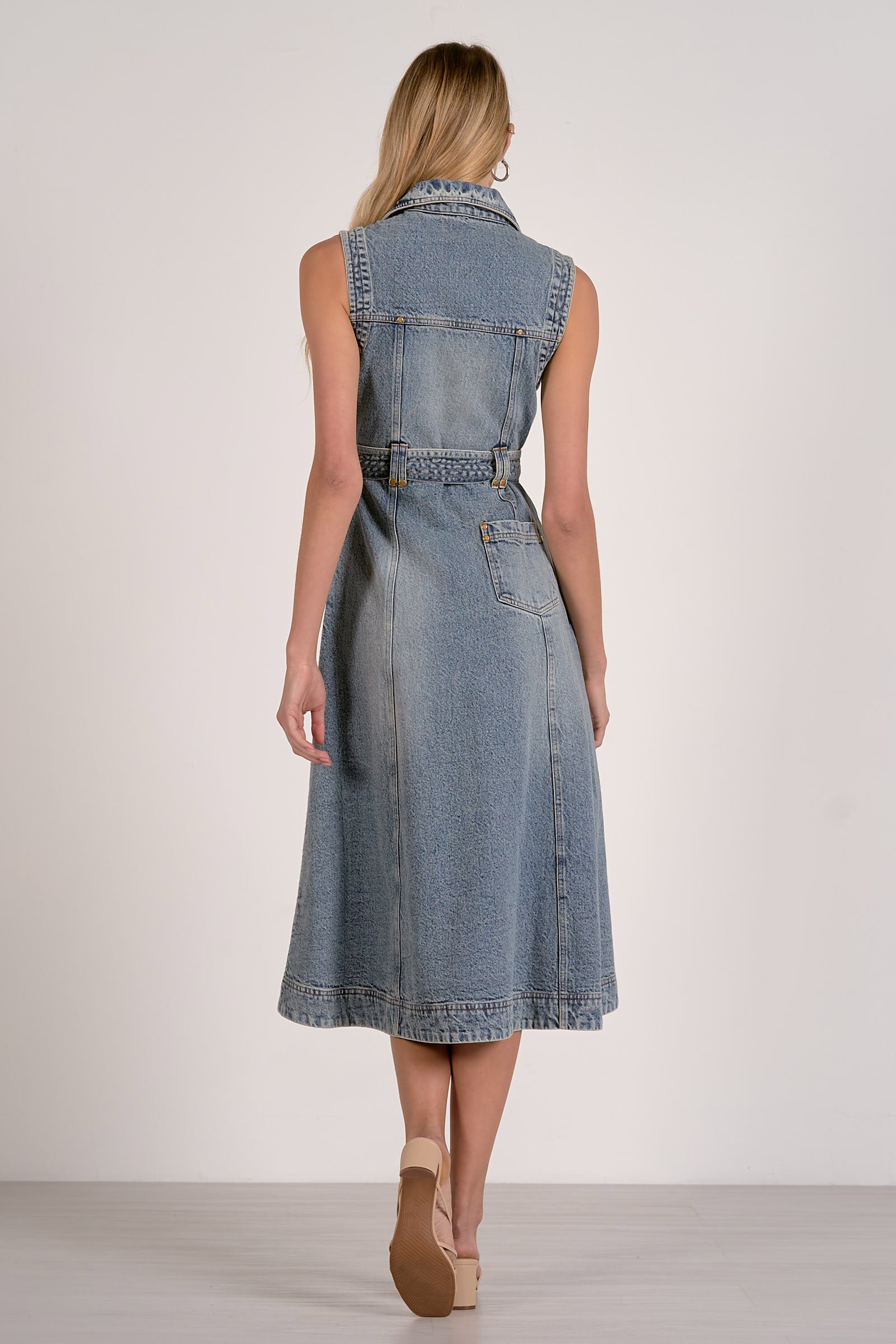 Elan Sleeveless Button-Down Denim Midi Dress - Image 5