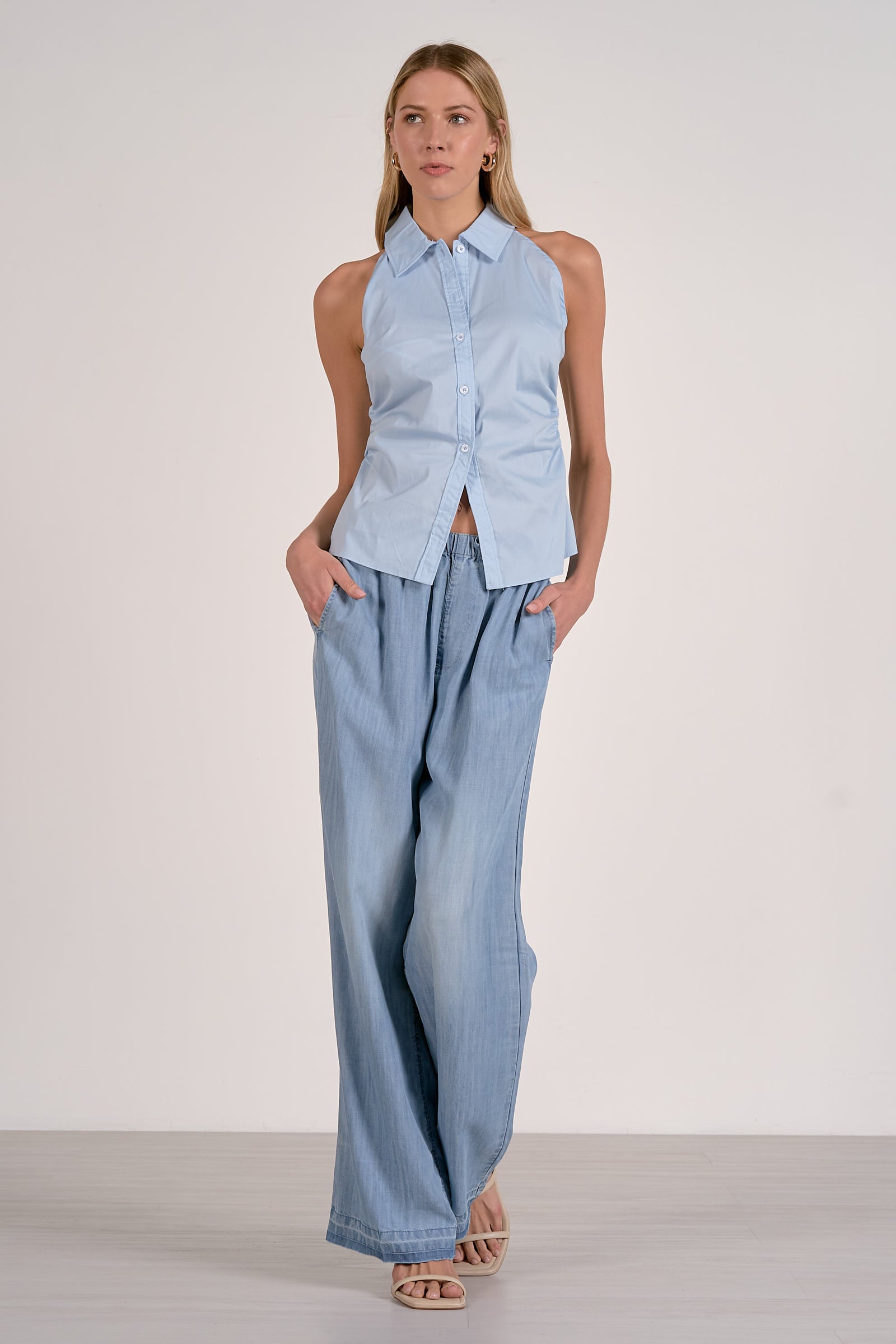 Elan Sleeveless Button Down Top - Image 2