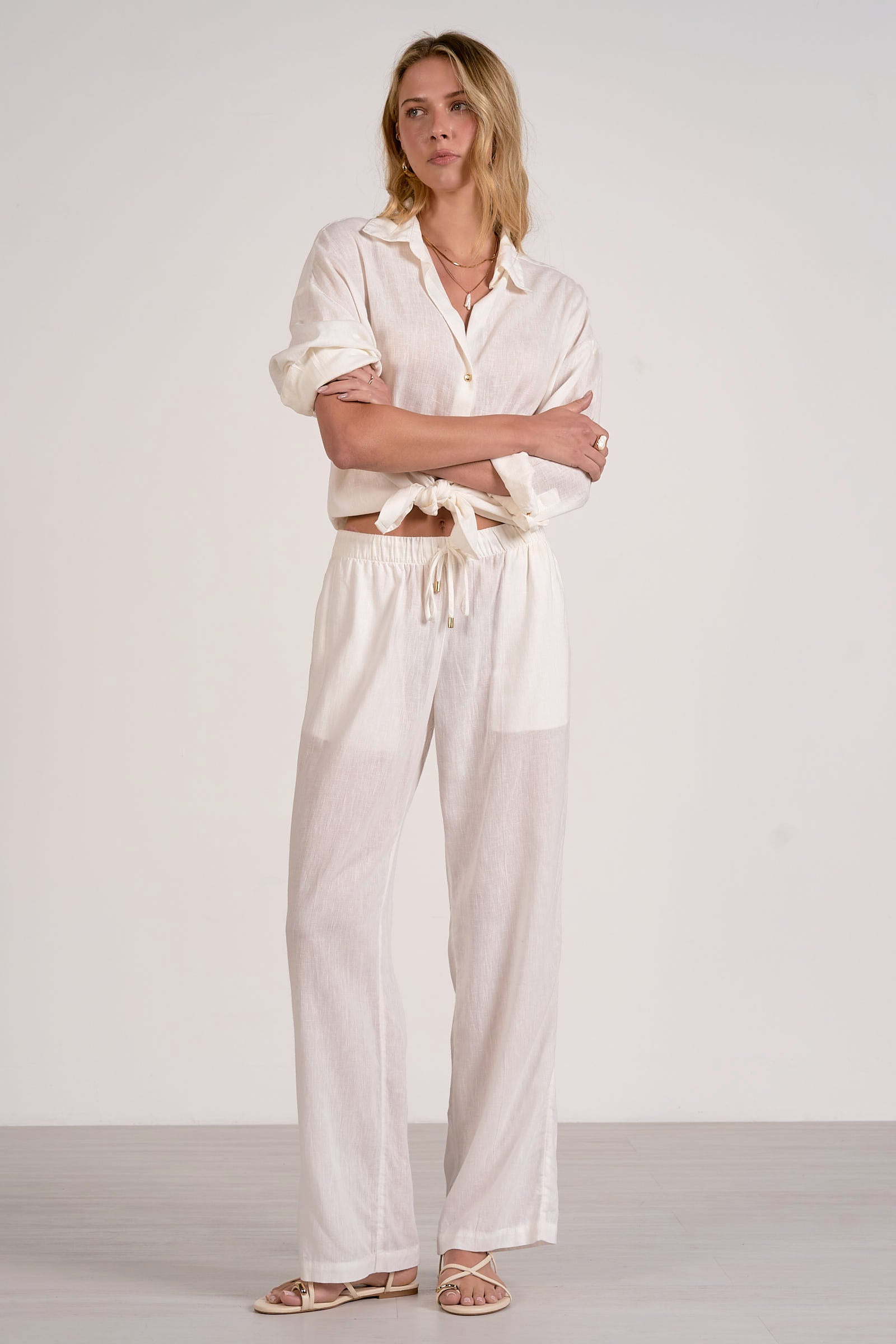 Elan Linen Long Sleeve Button-Up Top - Image 3