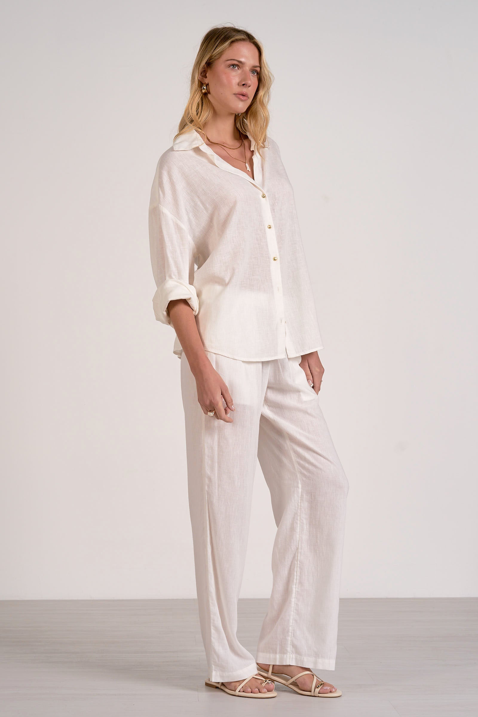 Elan Linen Long Sleeve Button-Up Top - Image 4